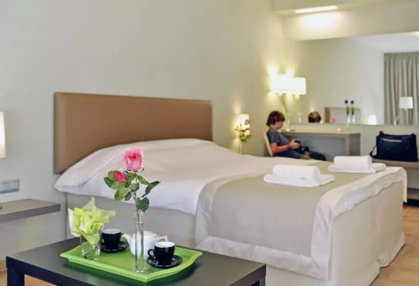 Fotos del hotel Ellopia Point:  19