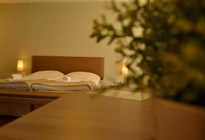 Fotos del hotel Ellopia Point:  25