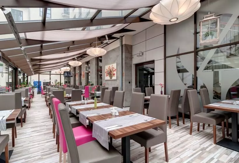 Fotos del hotel Golden Tulip Krakow City Center:  17