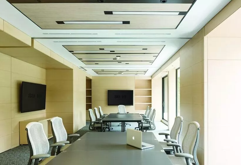 Fotos del hotel 8010 Urban Living:  4