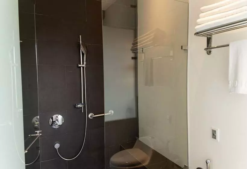 Fotos del hotel 8010 Urban Living:  6