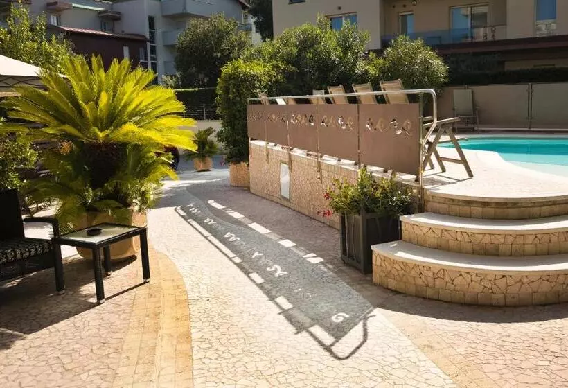 Fotos del hotel Desenzano:  22