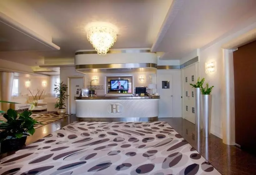 Fotos del hotel Desenzano:  4