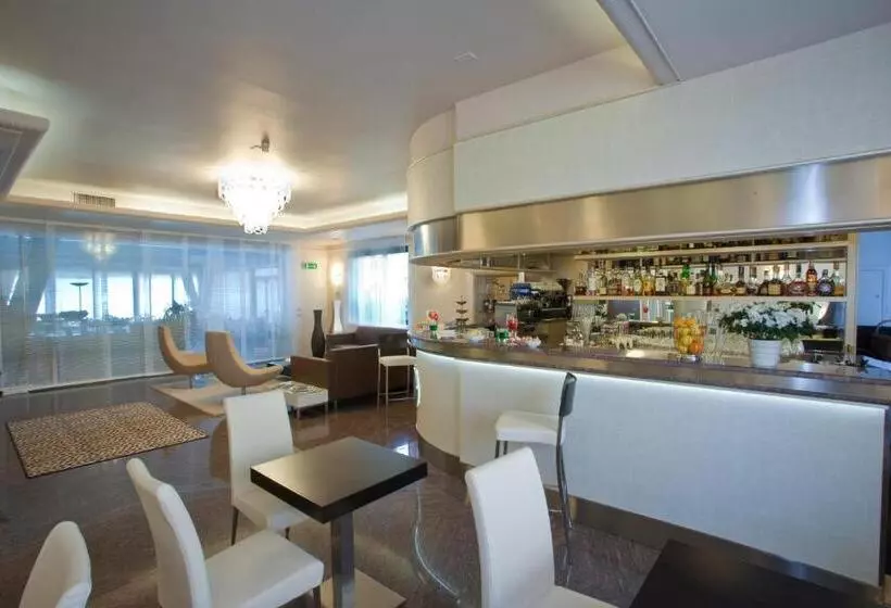 Fotos del hotel Desenzano:  6