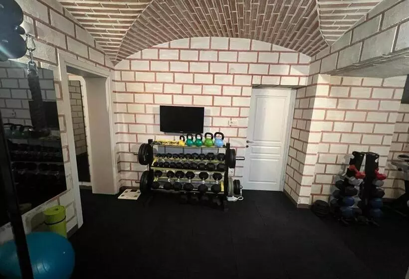 Fotos del hotel Enderun:  24