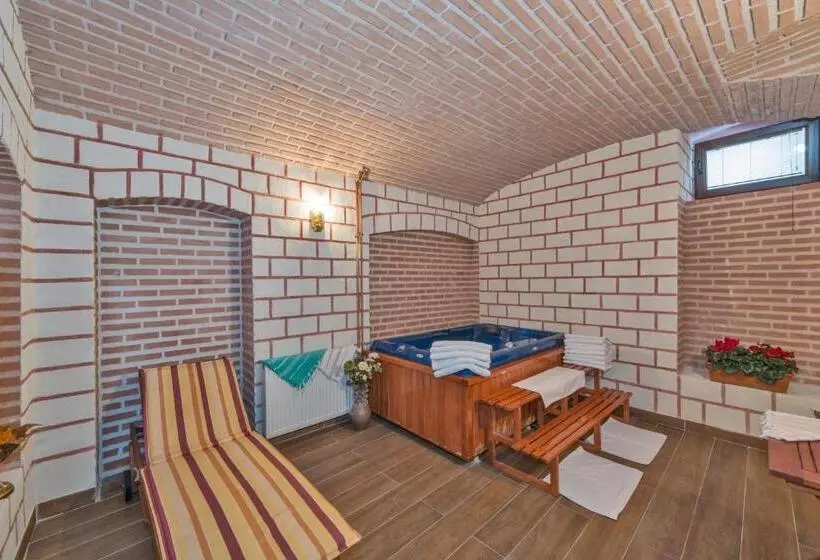 Fotos del hotel Enderun:  16