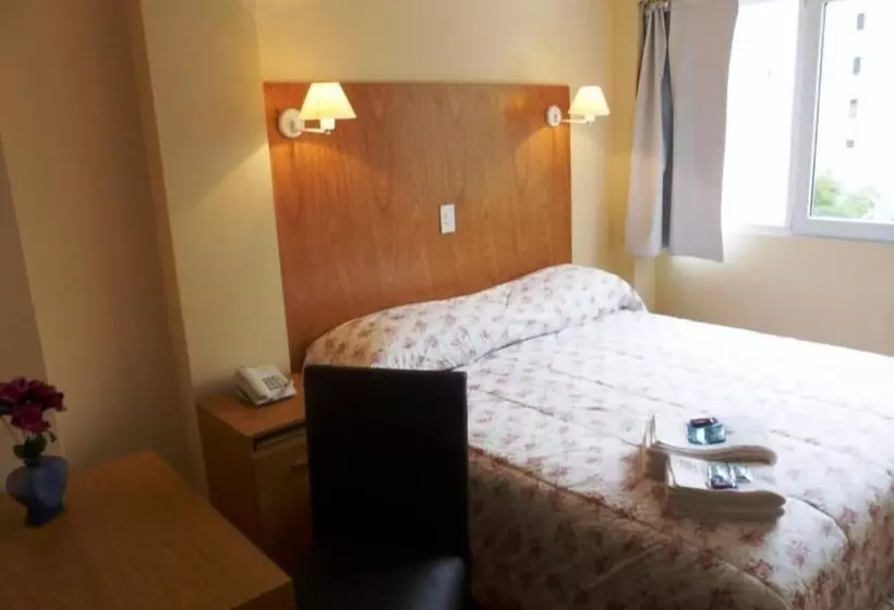 Juramento De Lealtad Townhouse