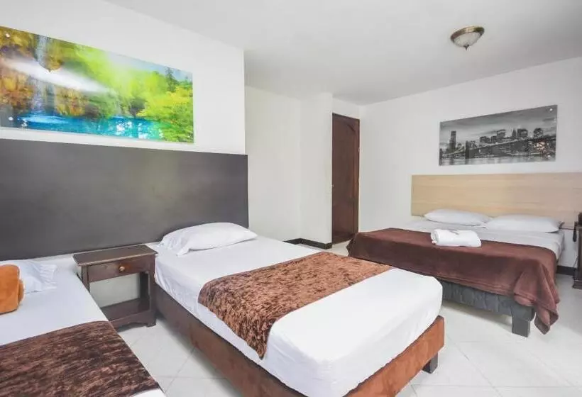 Fotos del hotel Estadio Real:  16