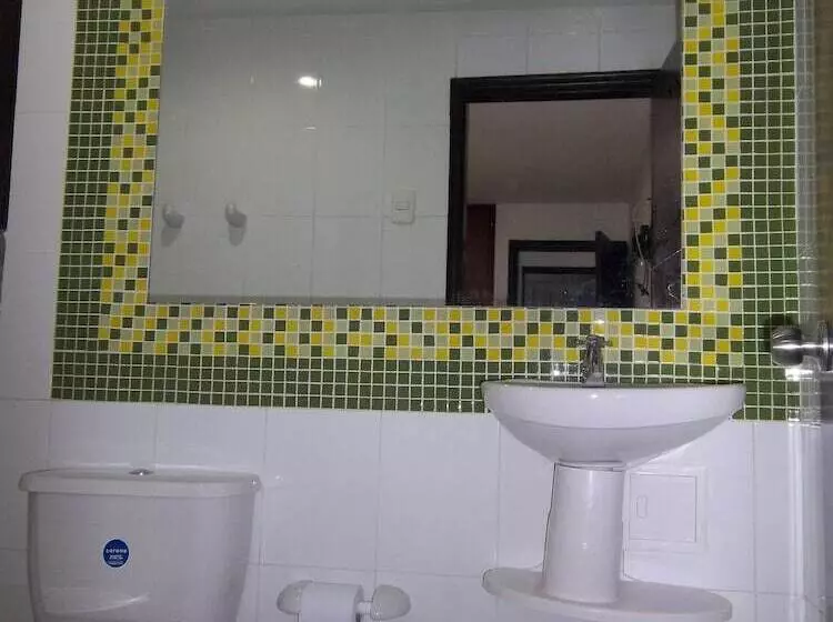 Fotos del hotel Golden House:  9