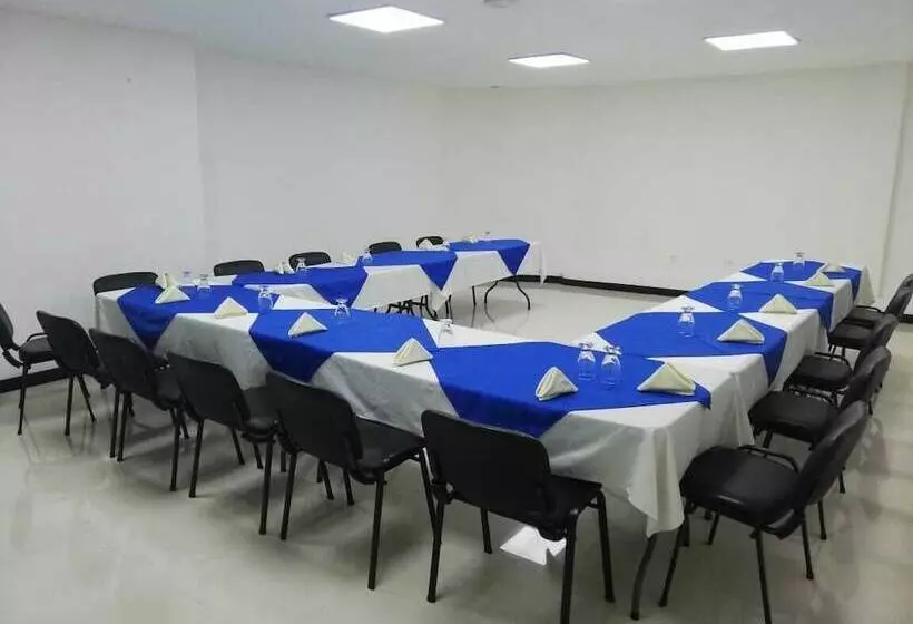 Fotos del hotel Santafe Real:  5