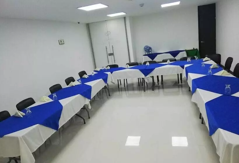 Fotos del hotel Santafe Real:  11