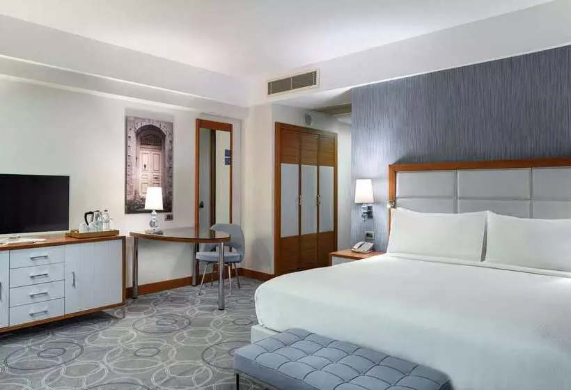 Doubletree By Hilton Kusadasi