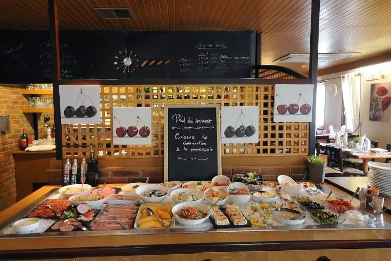 Fotos del hotel Inter-Hotel Reims La Neuvillette:  7