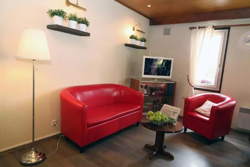 Fotos del hotel Inter-Hotel Reims La Neuvillette:  12