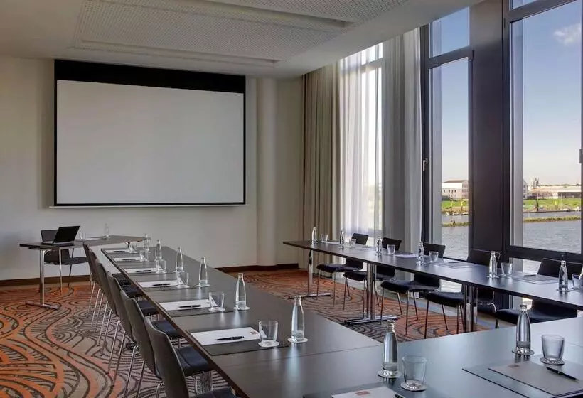 Fotos del hotel Steigenberger  Bremen:  4