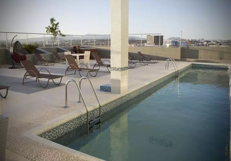 Fotos del hotel Holiday Inn Queretaro Zona Krystal:  12