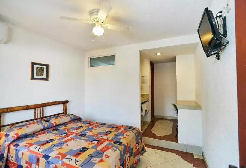 Suites Ixtapa Plaza