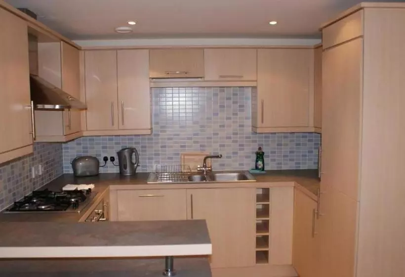 Fotos del hotel Brunel Crescent:  10