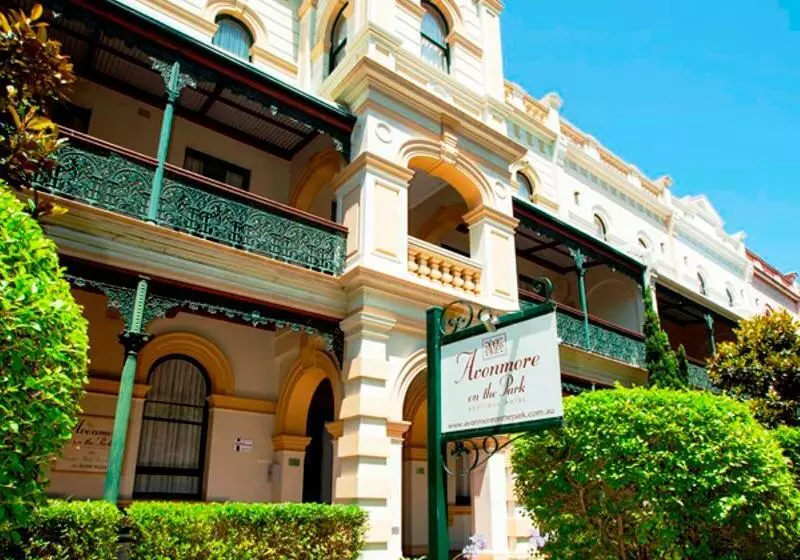 Avonmore On The Park Boutique