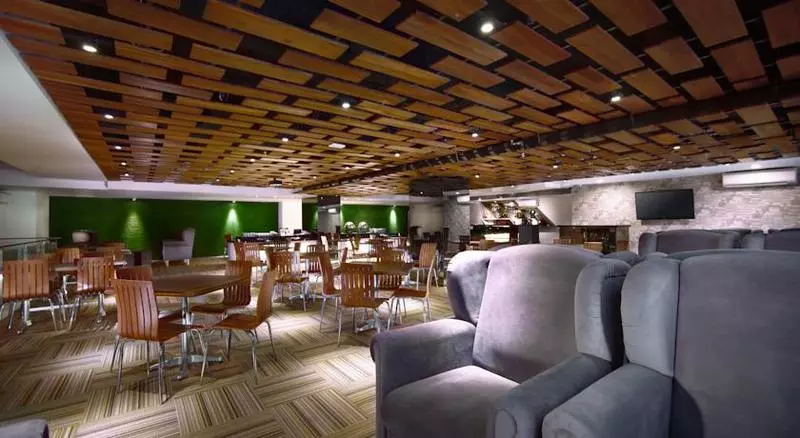 Fotos del hotel Fave Graha Agung Surabaya:  7