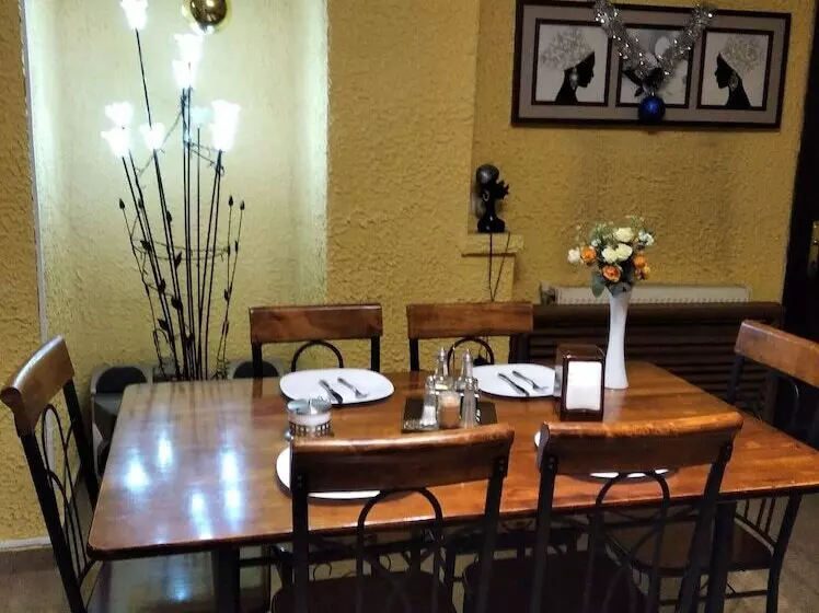 Fotos del hotel Diplomat:  8