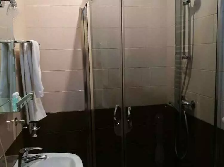 Fotos del hotel Diplomat:  11