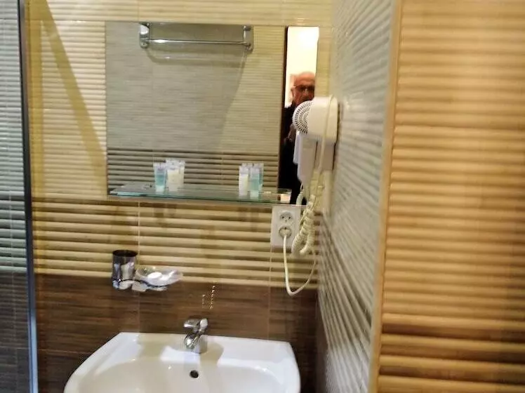 Fotos del hotel Diplomat:  13