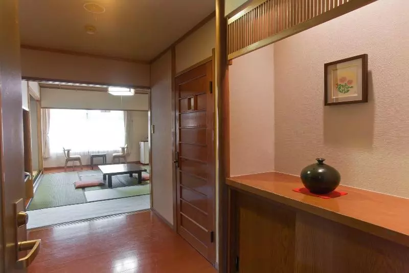 Fotos del hotel Onsen  Nakahara Bessounon Smoking, Earthquake Retrofit:  2