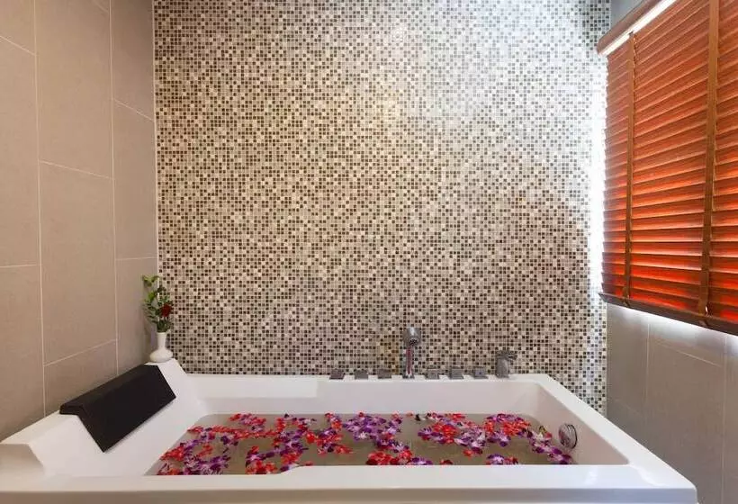 Fotos del hotel The Aim Patong:  4