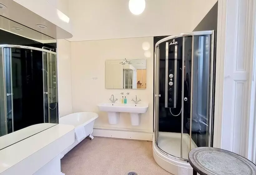 Fotos del hotel The Guards:  11