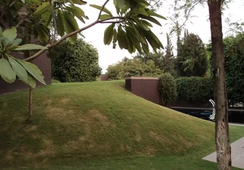 Fotos del hotel The Roseate:  9