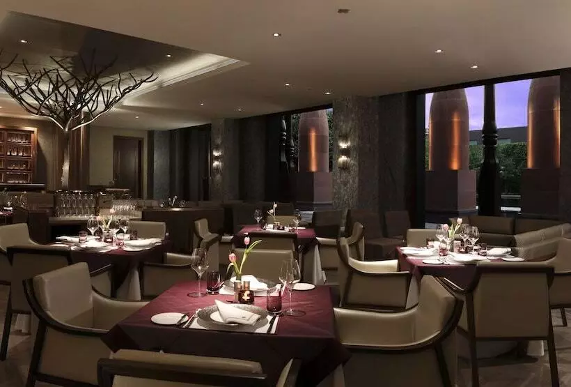 Fotos del hotel The Roseate:  12