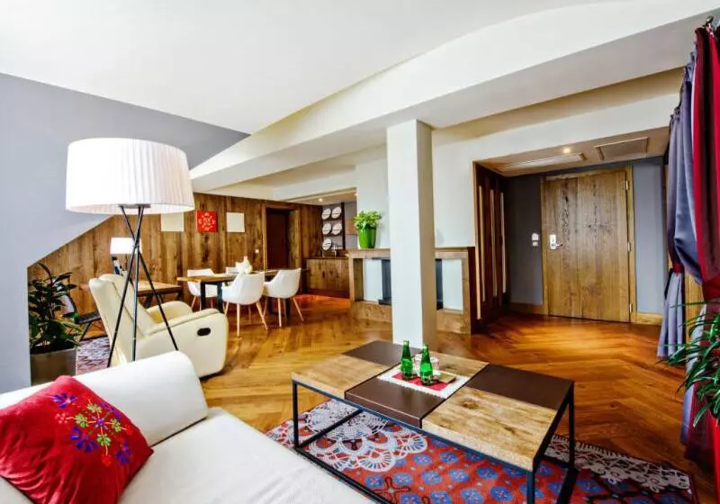 Fotos del hotel Bristol Tradition And Luxury:  6