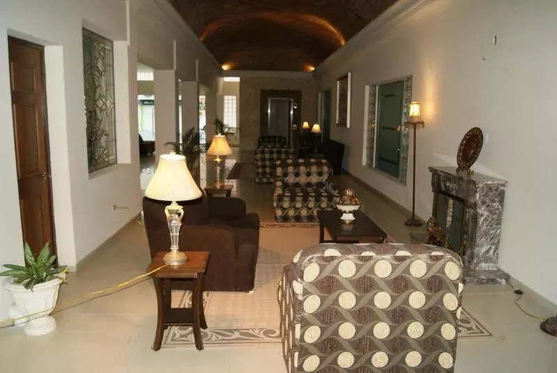 Fotos del hotel Savoy Express:  3