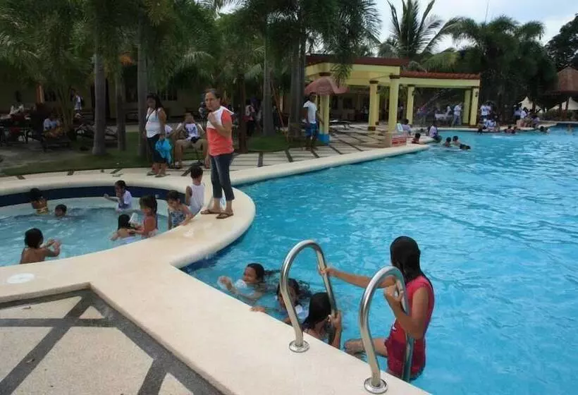 Fotos del hotel Hagnaya Beach Resort And Restaurant:  2