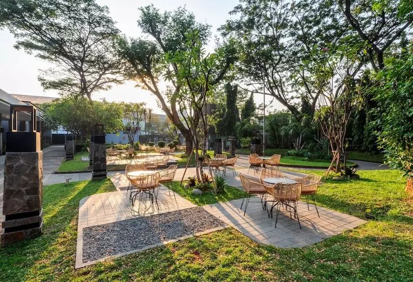 Fotos del hotel Santika Taman Mini Indonesia Indah:  11