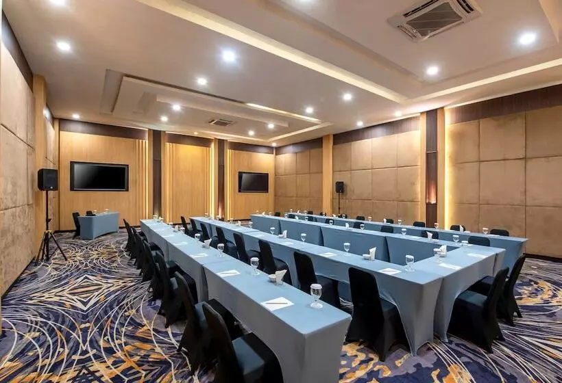 Fotos del hotel Santika Taman Mini Indonesia Indah:  10