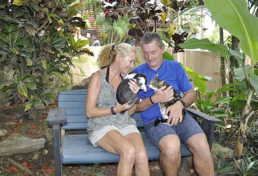 Fotos del hotel West Bay Lodge:  9