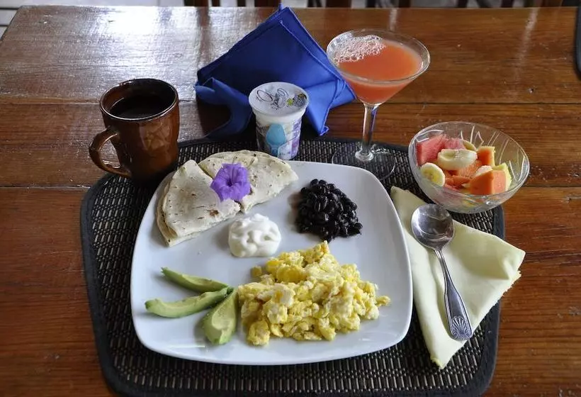 Fotos del hotel West Bay Lodge:  7