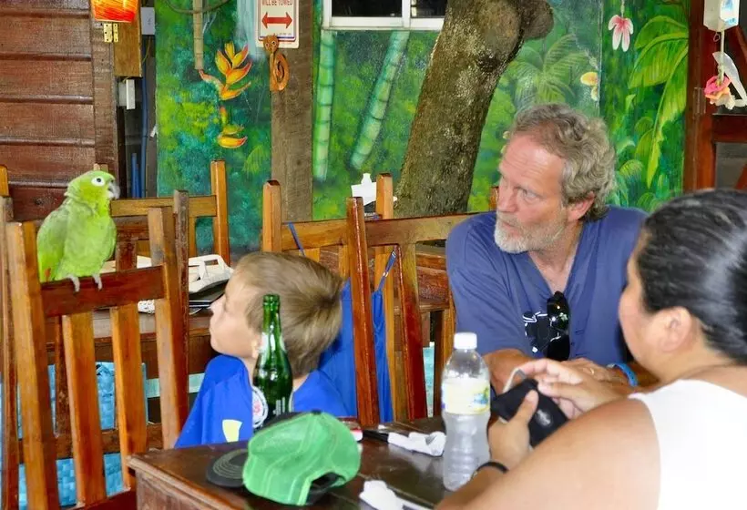 Fotos del hotel West Bay Lodge:  22