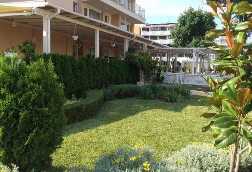 Fotos del hotel Karlovo:  13