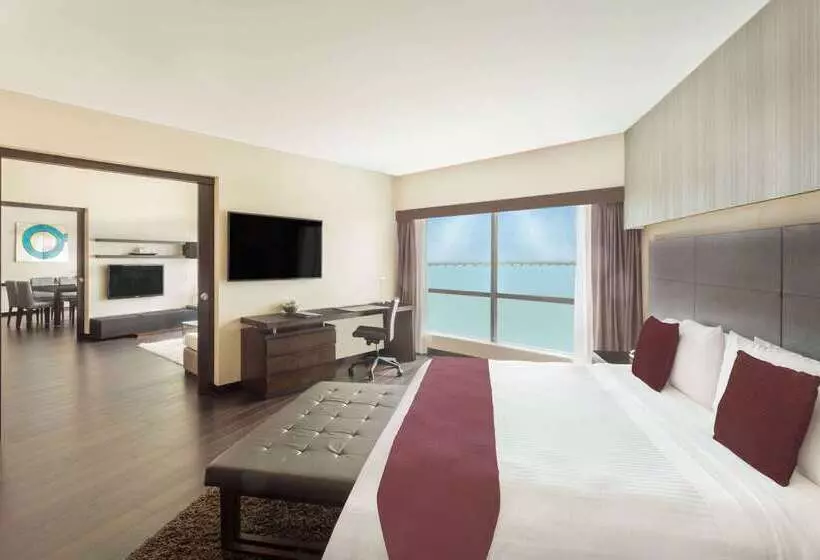 Fotos del hotel Wyndham Guayaquil, Puerto Santa Ana:  2