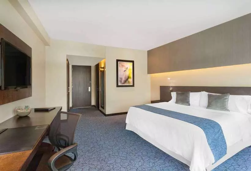 Fotos del hotel Wyndham Guayaquil, Puerto Santa Ana:  11