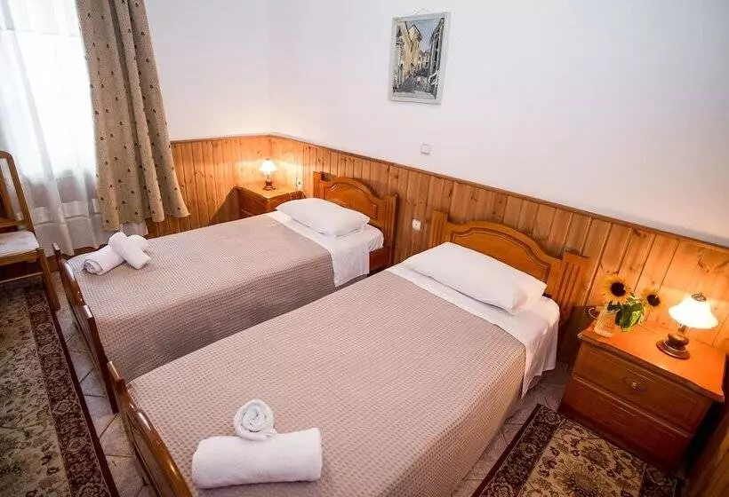 Fotos del hotel Kalemi:  5