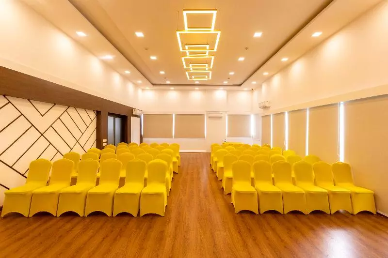 Fotos del hotel Nami Residency:  19