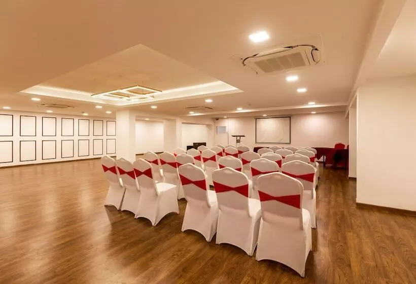 Fotos del hotel Nami Residency:  24