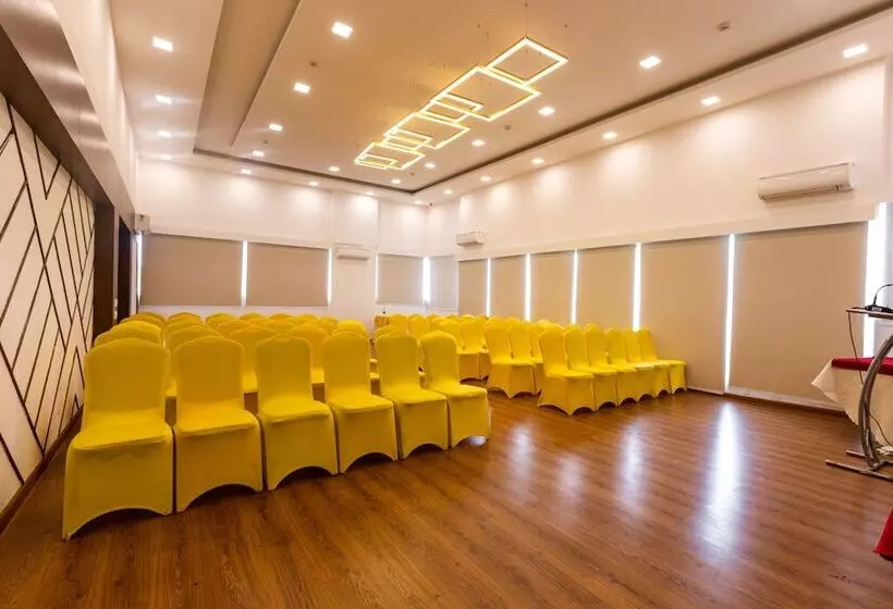 Fotos del hotel Nami Residency:  23