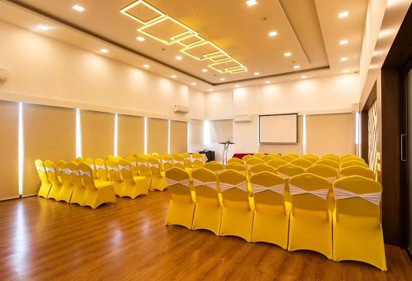 Fotos del hotel Nami Residency:  12