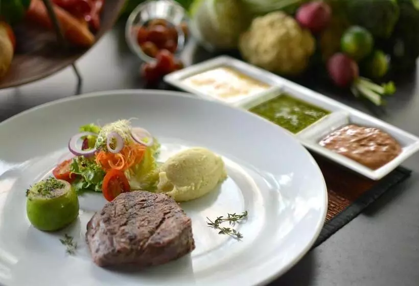 Fotos del hotel Harper Kuta Hotel By Aston:  6