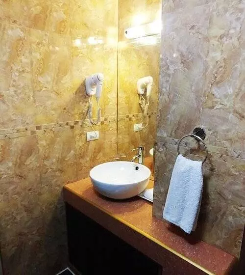 Fotos del hotel Cebu Dulcinea  And Suites:  9